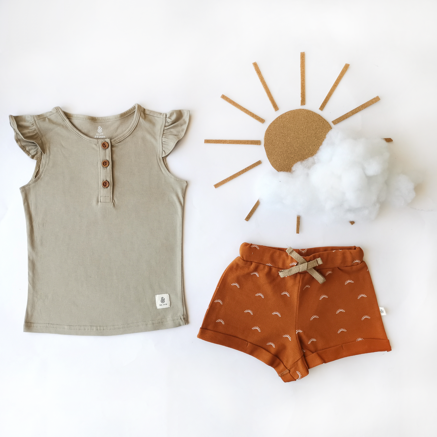 Sun rays Girl's Set in Taupe and Havan